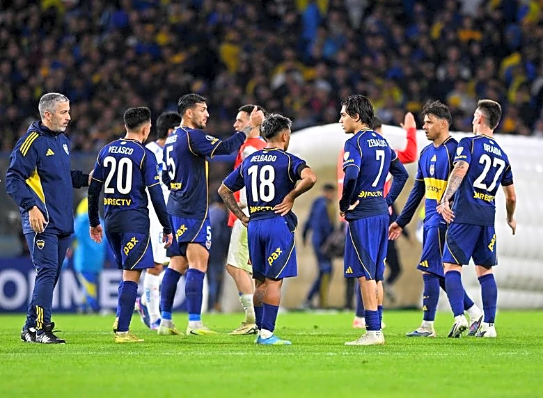 Boca Juniors sufre goleada ante Riestra en su presentación en torneo Clausura de Argentina