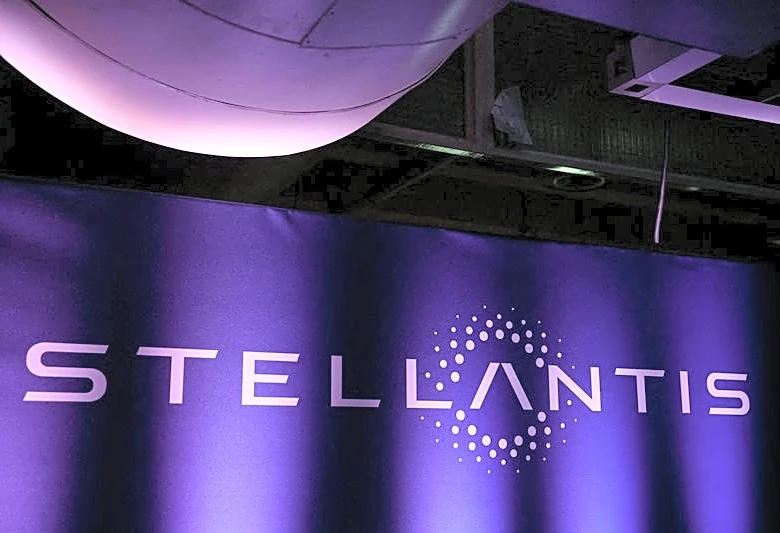 La planta de CATL-Stellantis en España empleará hasta 1.700 trabajadores chinos para su construcción