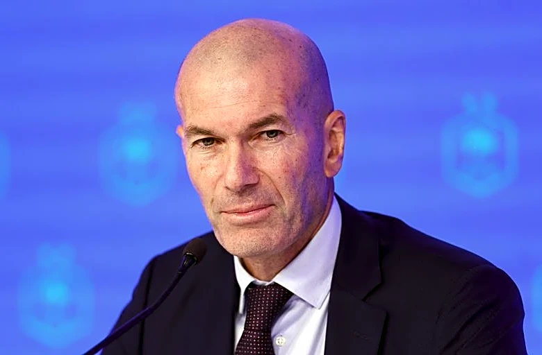 Zinedine Zidane asume el cargo de seleccionador de Francia
