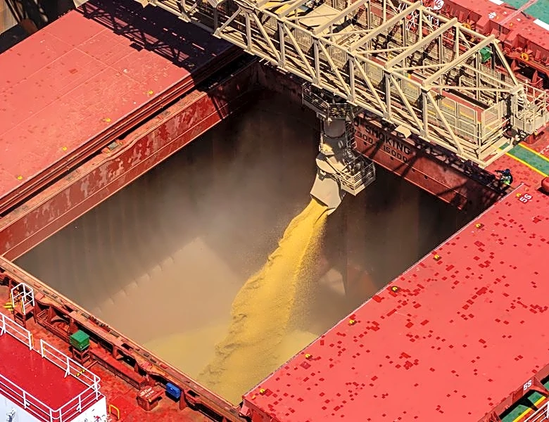 Abiove aumenta proyección de exportaciones y molienda de soja de Brasil en 2026