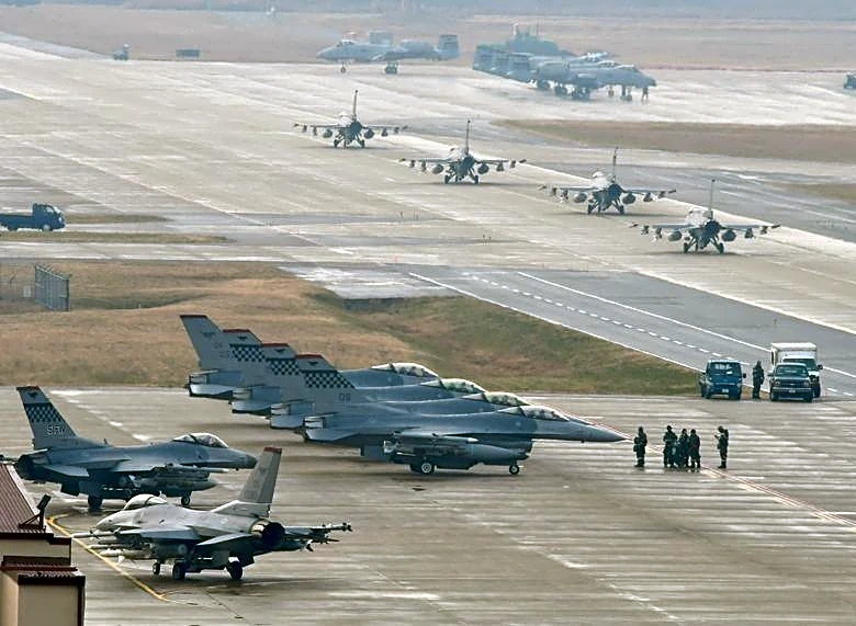 Seúl informa de fuga de fósforo blanco en una base aérea estadounidense en Corea del Sur