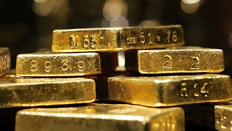 Previsiones sobre oro apuntan a una caída, pero compras de bancos centrales amortiguarían retroceso
