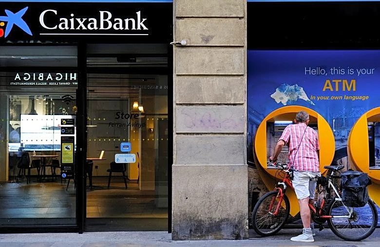 Caixabank supera las previsiones de beneficio gracias a los créditos y las comisiones