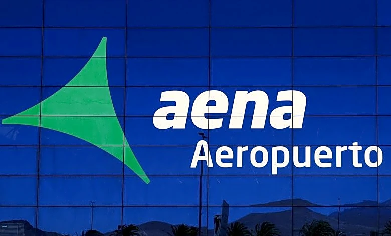 Aena mejora su previsión de tráfico de pasajeros por el desvío de viajeros hacia España