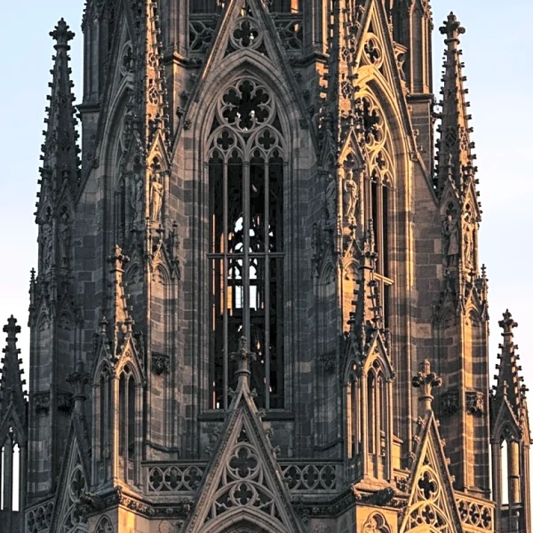 La Catedral de Milán: Un Ícono del Gótico