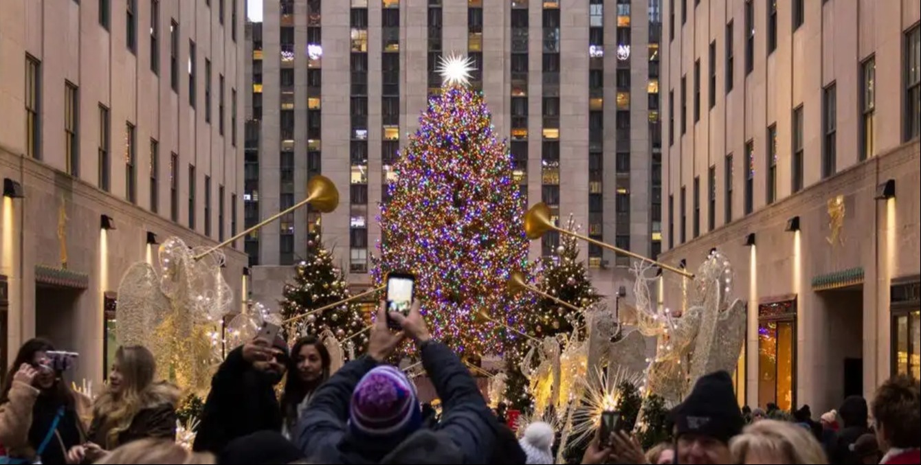 From 1955 to Today: The Evolving Story of the Rockefeller Center Christmas Tree