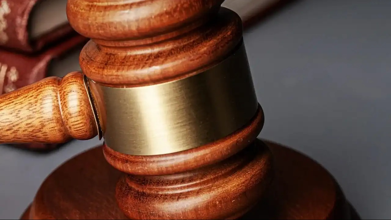 How a Subpoena Is Enforced Against a Reluctant Witness