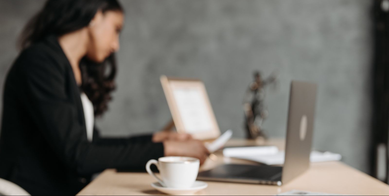 Aumenta creación de puestos de trabajo en EEUU y desempleo retrocede en marzo