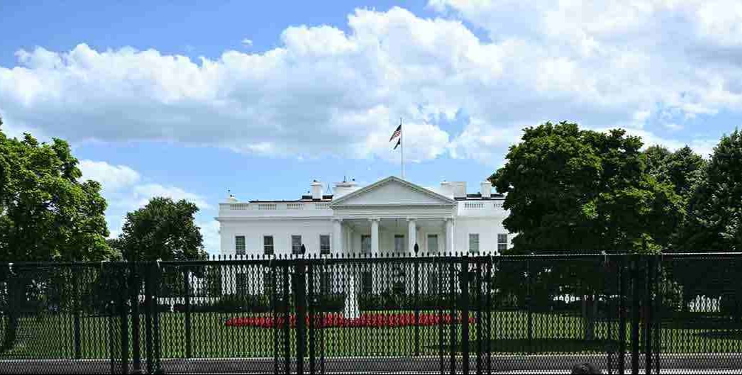 Trump expected to dine with Wall Street CEOs at White House on Wednesday