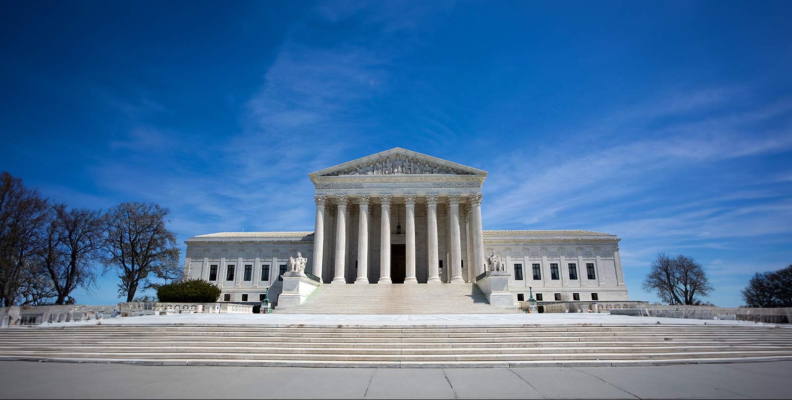 Supreme Court to weigh Trump's firing of FTC member in test of presidential power