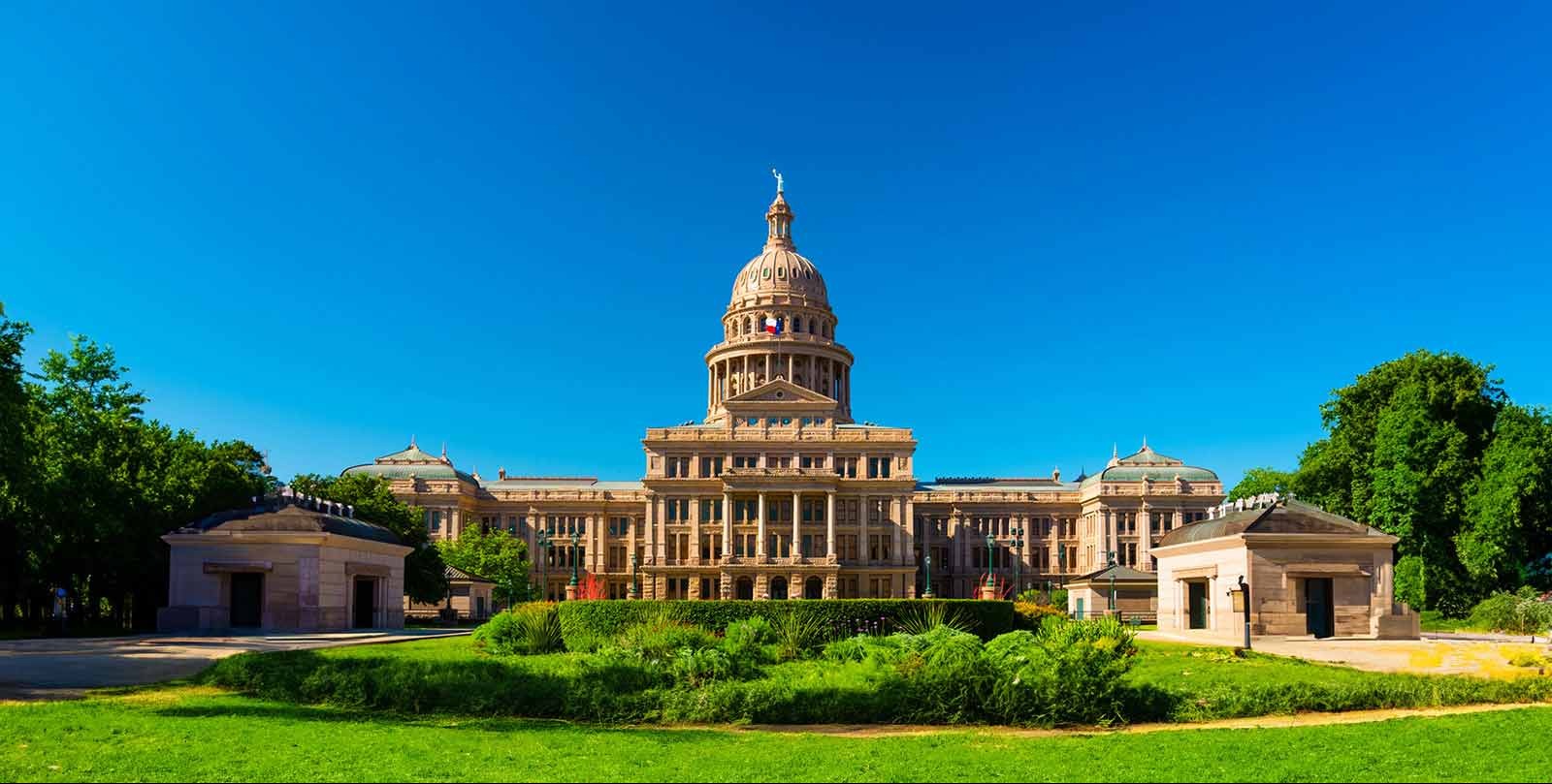 Police escort Texas Democrats to prevent new redistricting walkout as California moves to retaliate