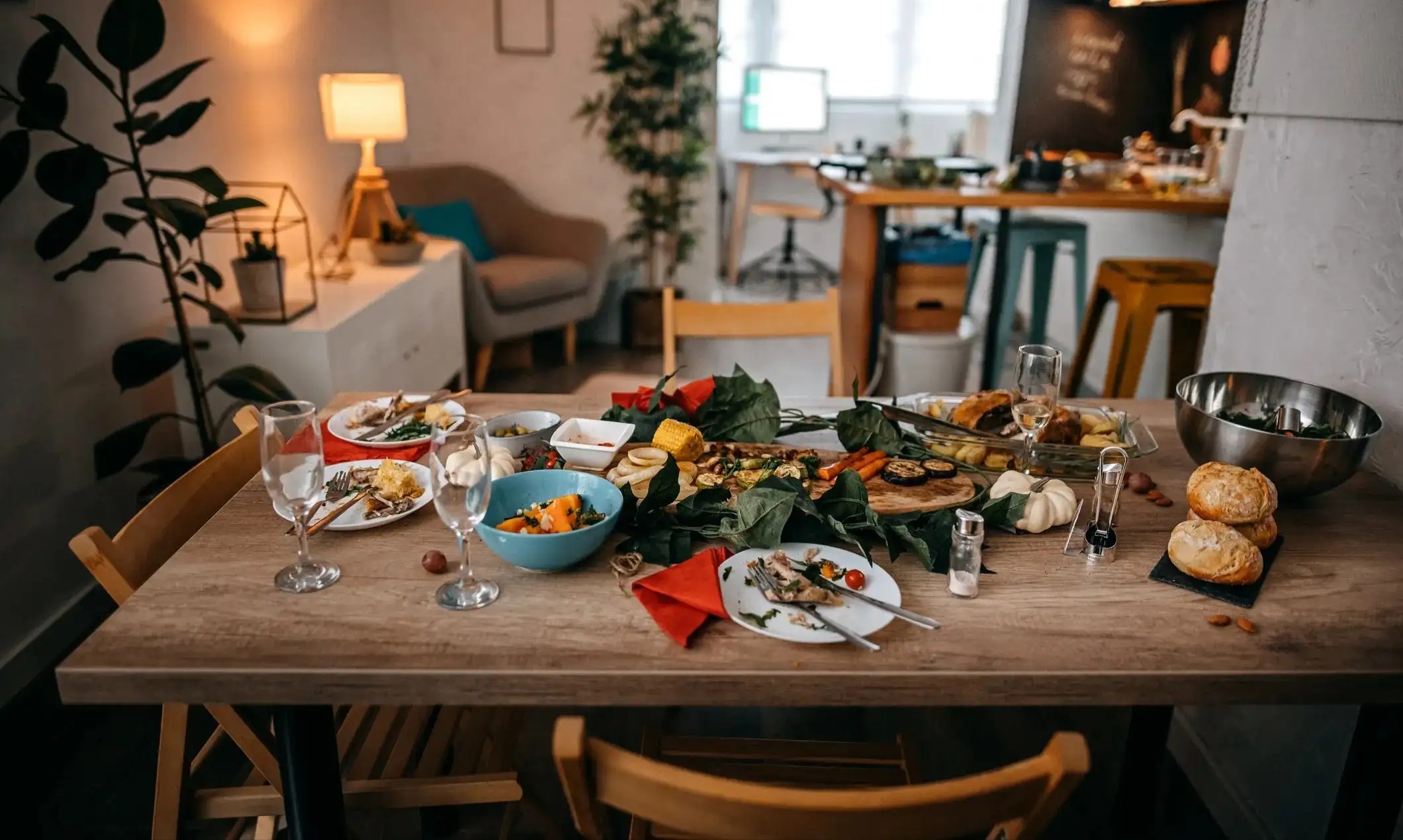 VIDEO | Christmas dinner on a pizza? London restaurant cooks up festive feast becoming a hit with diners