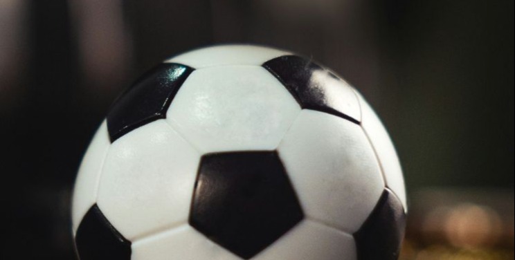 How to Plan a Soccer Date When One Person Knows Nothing