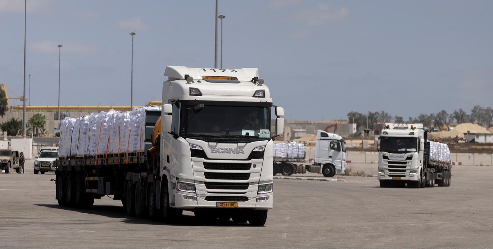 VIDEO | Frustration grows among displaced Palestinians saying aid entering still has not reached them