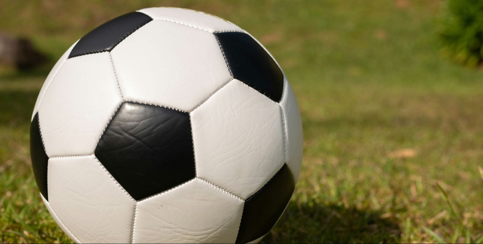 How to Plan a 2026 Soccer Cup Trip With Friends Who Don't Watch Soccer
