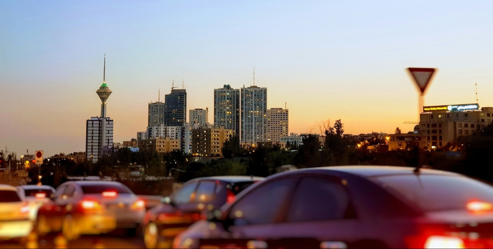 Irán y EEUU compiten por encontrar al aviador del caza estadounidense