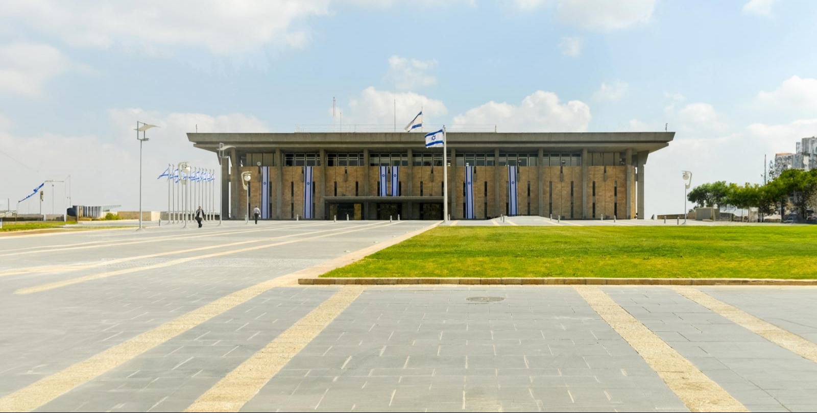 Netanyahu anuncia que le extirparon un pequeño tumor maligno de la próstata