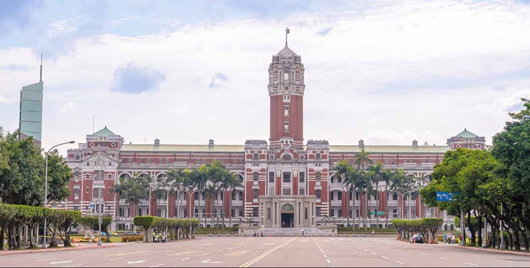 US announces massive package of arms sales to Taiwan valued at more than $10 billion