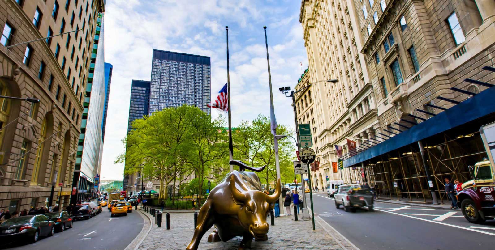 Wall Street executives warn Trump: Stop attacking the Fed and credit card industry