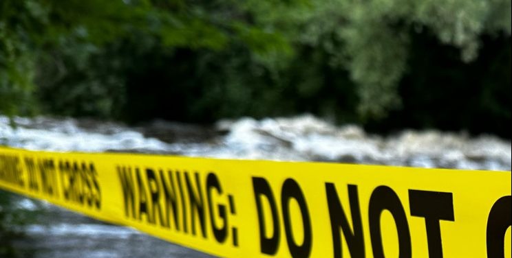 VIDEO | Stabbing attack on a UK train injures multiple people; AP explains