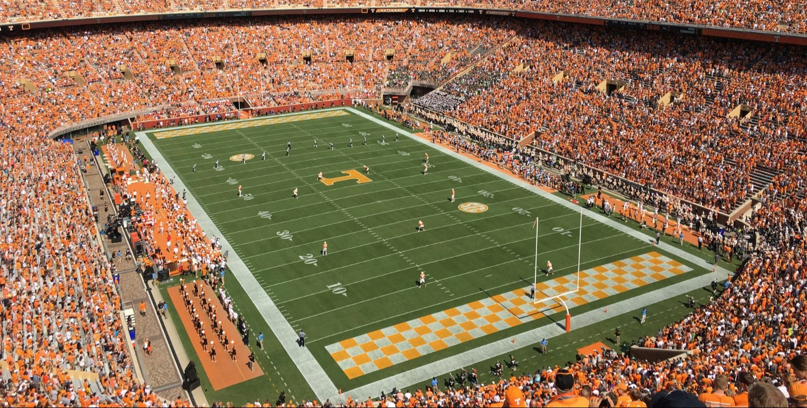 VIDEO | "Jump Around," "Mr. Brightside," other tunes cement stadium anthems as college football tradition