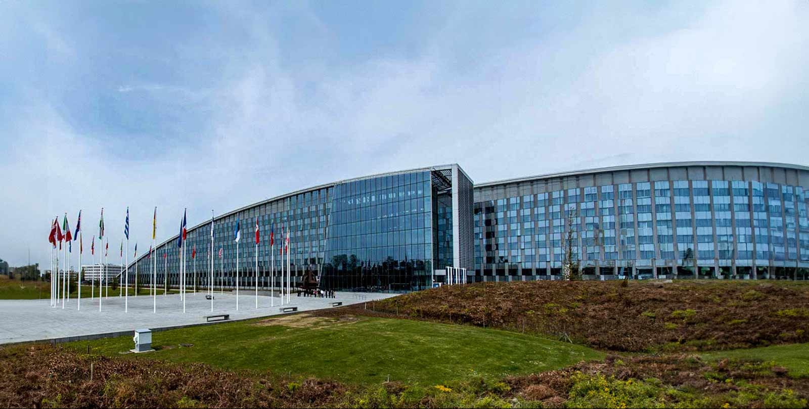 NATO member Romania signs agreement with Germany’s Rheinmetall to build a gunpowder plant