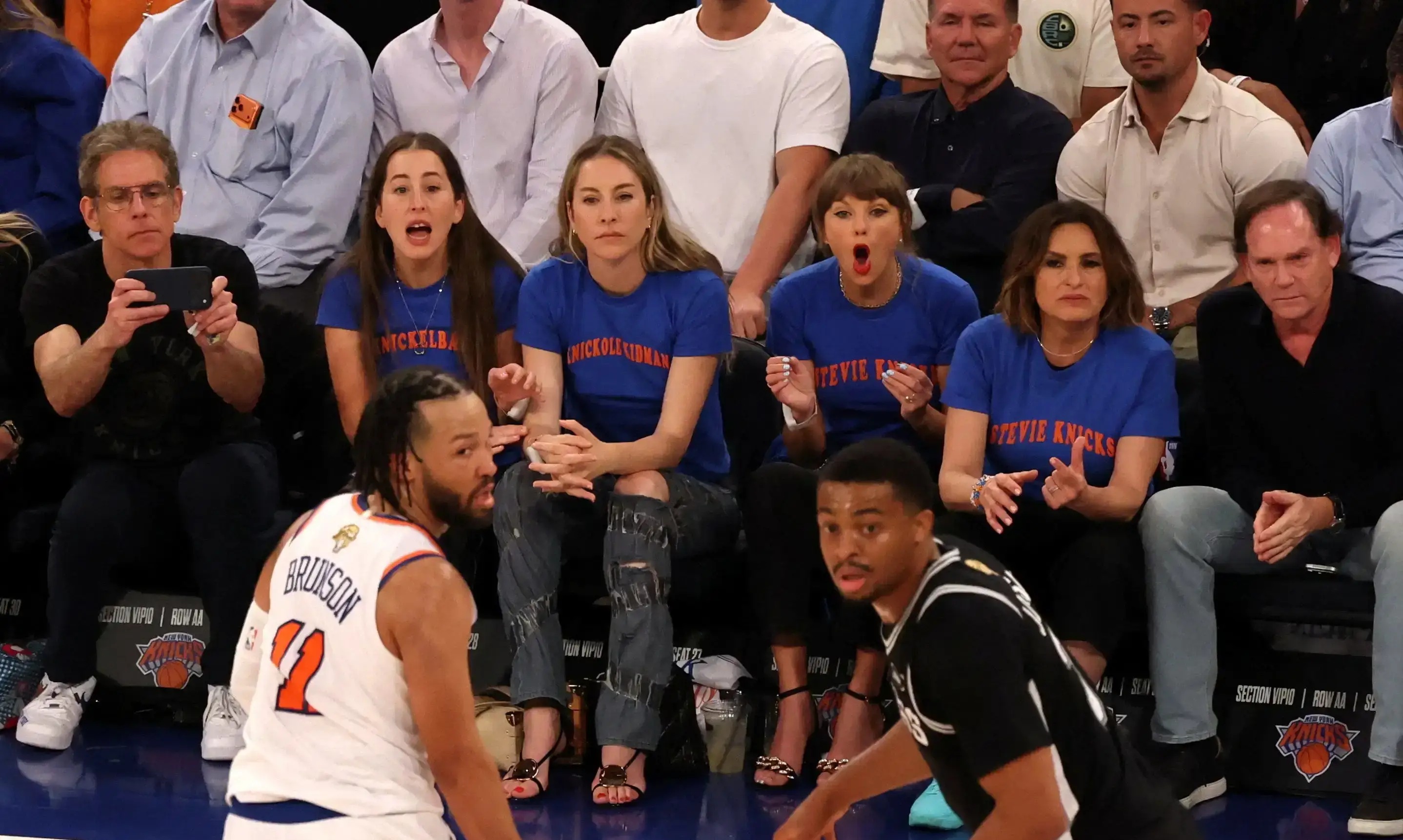 How Jalen Brunson will join Emmys host Mariska Hargitay to start the show