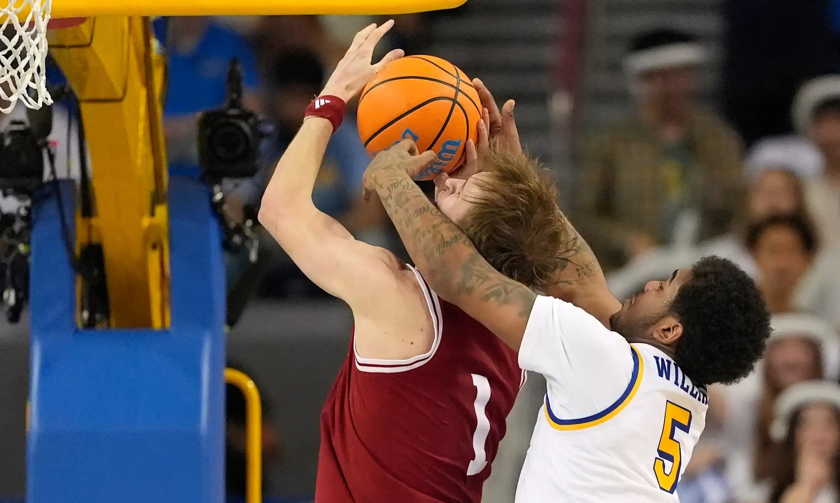 Indiana tops UCLA 98-97 in double OT, ending Bruins' 14-game winning streak at home