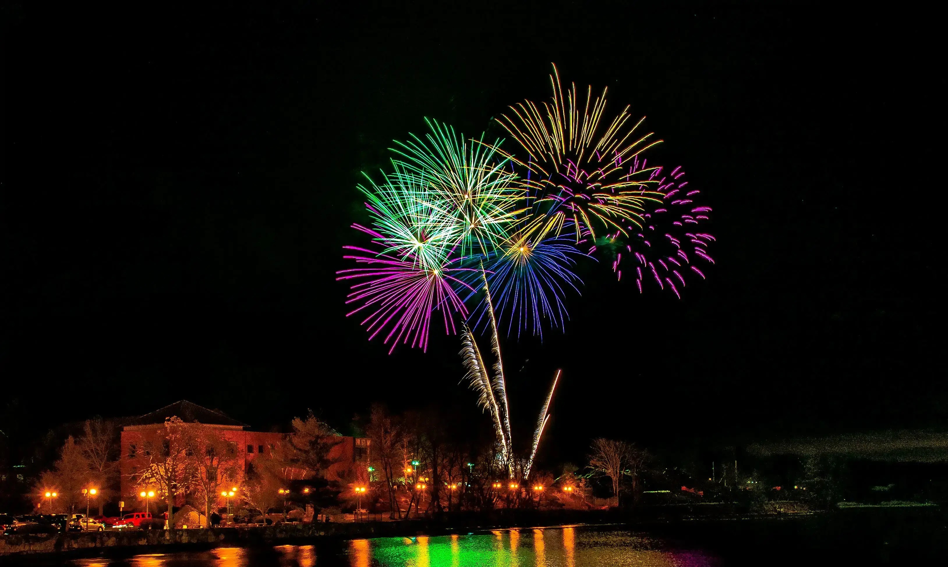 VIDEO | Sydney's famous New Year's Eve fireworks dazzle again as Australia welcomes in 2026