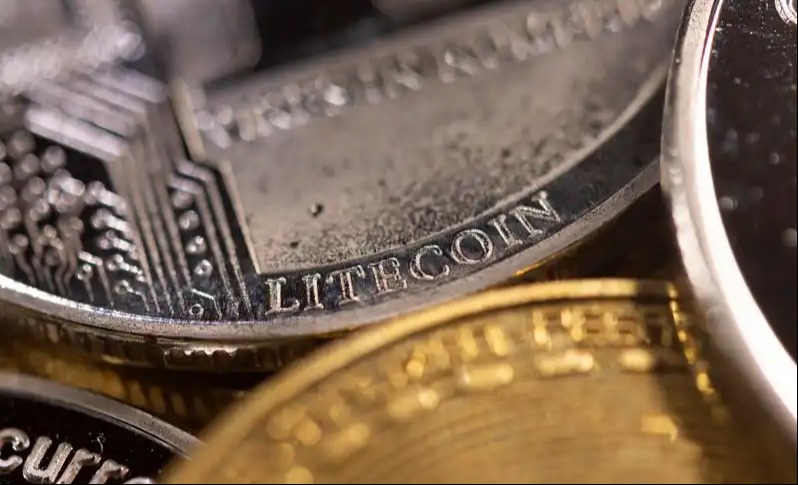 Canary Capital, Bitwise to launch first US altcoin ETFs despite shutdown