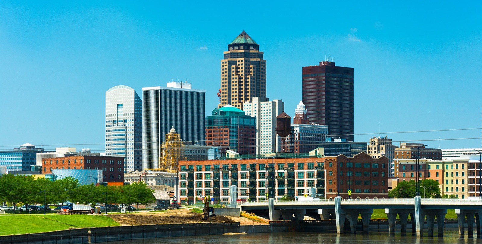 Trump visits Iowa trying to focus on affordability during fallout over shooting in Minneapolis