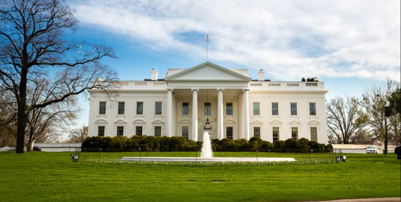 Democrats, White House strike spending deal that would avert government shutdown