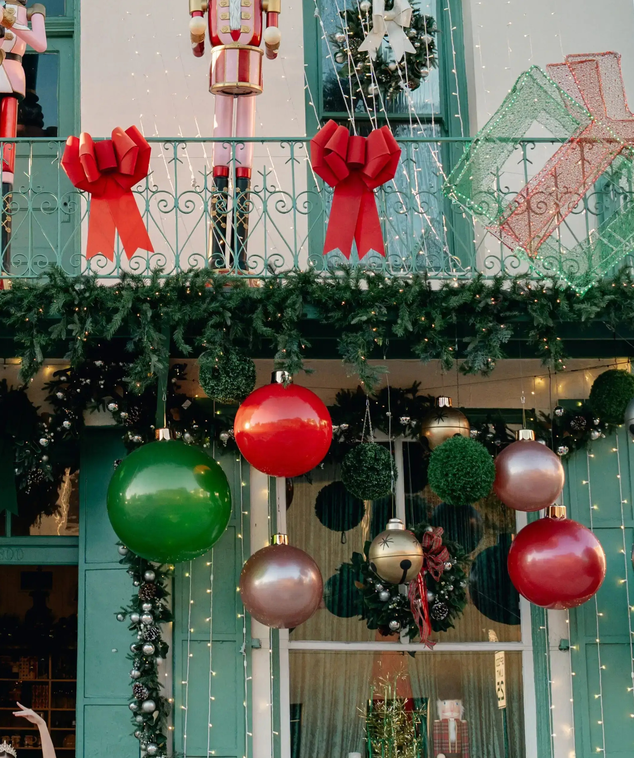 US tariffs are having an uneven effect on holiday prices and purchases