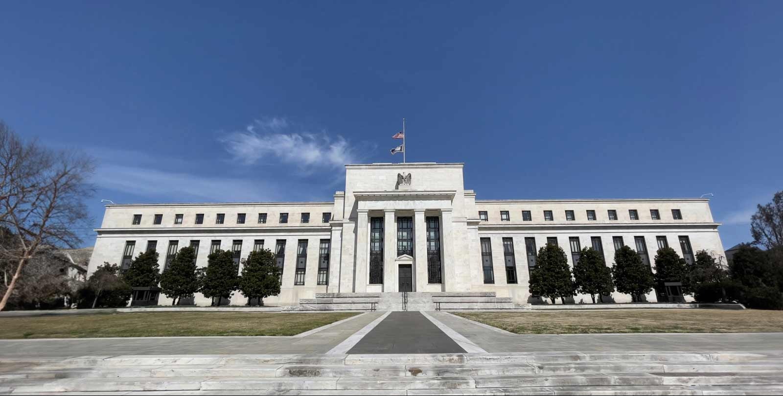 Sharp disagreements over economy threaten Federal Reserve interest rate cut