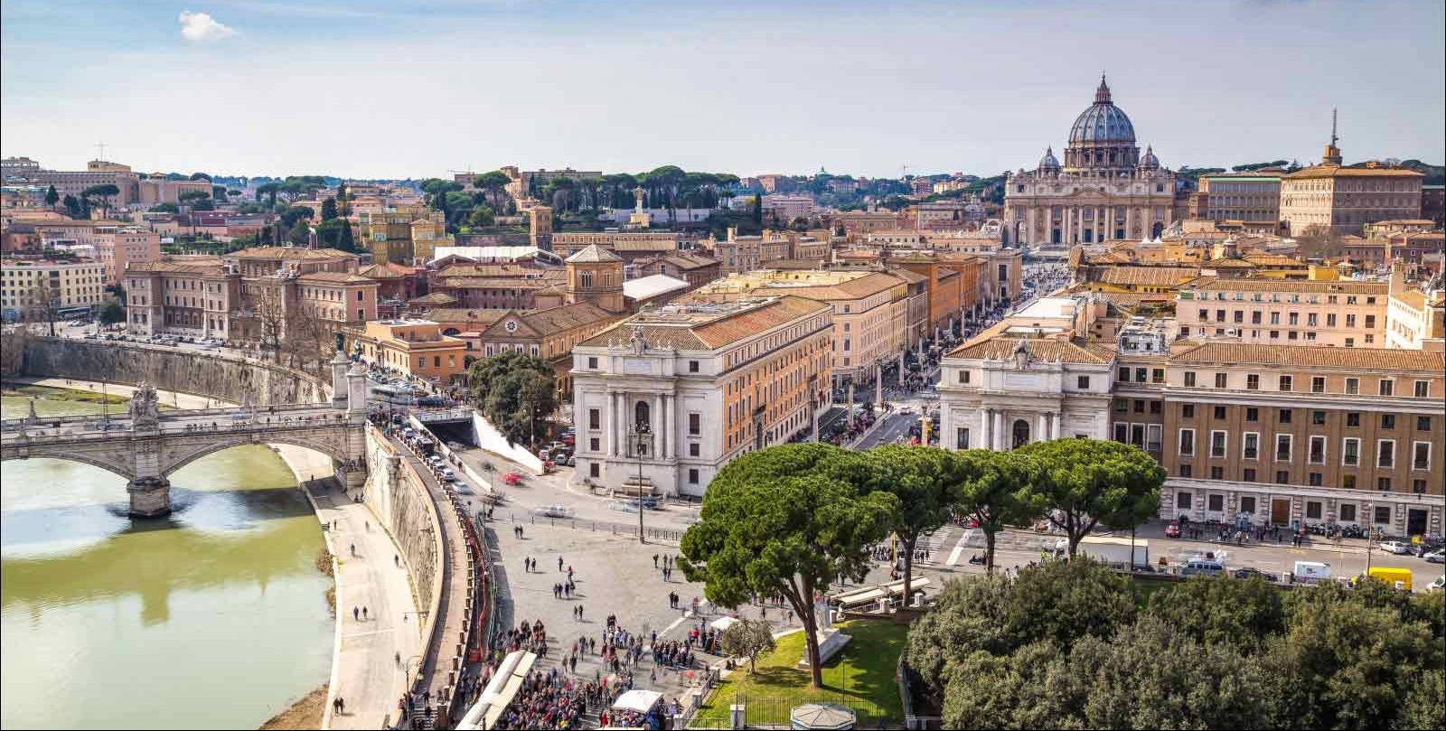 VIDEO | Vatican Christmas tree lit up in ceremony with traditional dances and holiday songs