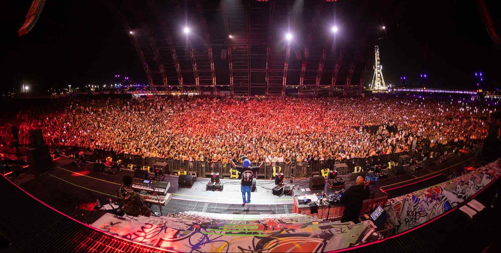 VIDEO | Red Hot Chili Peppers rocker Chad Smith gifts music scholarship to University of Michigan