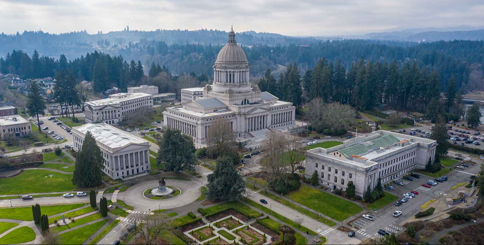 Past three Fed chairs decry 'unprecedented' assault by Trump on Powell