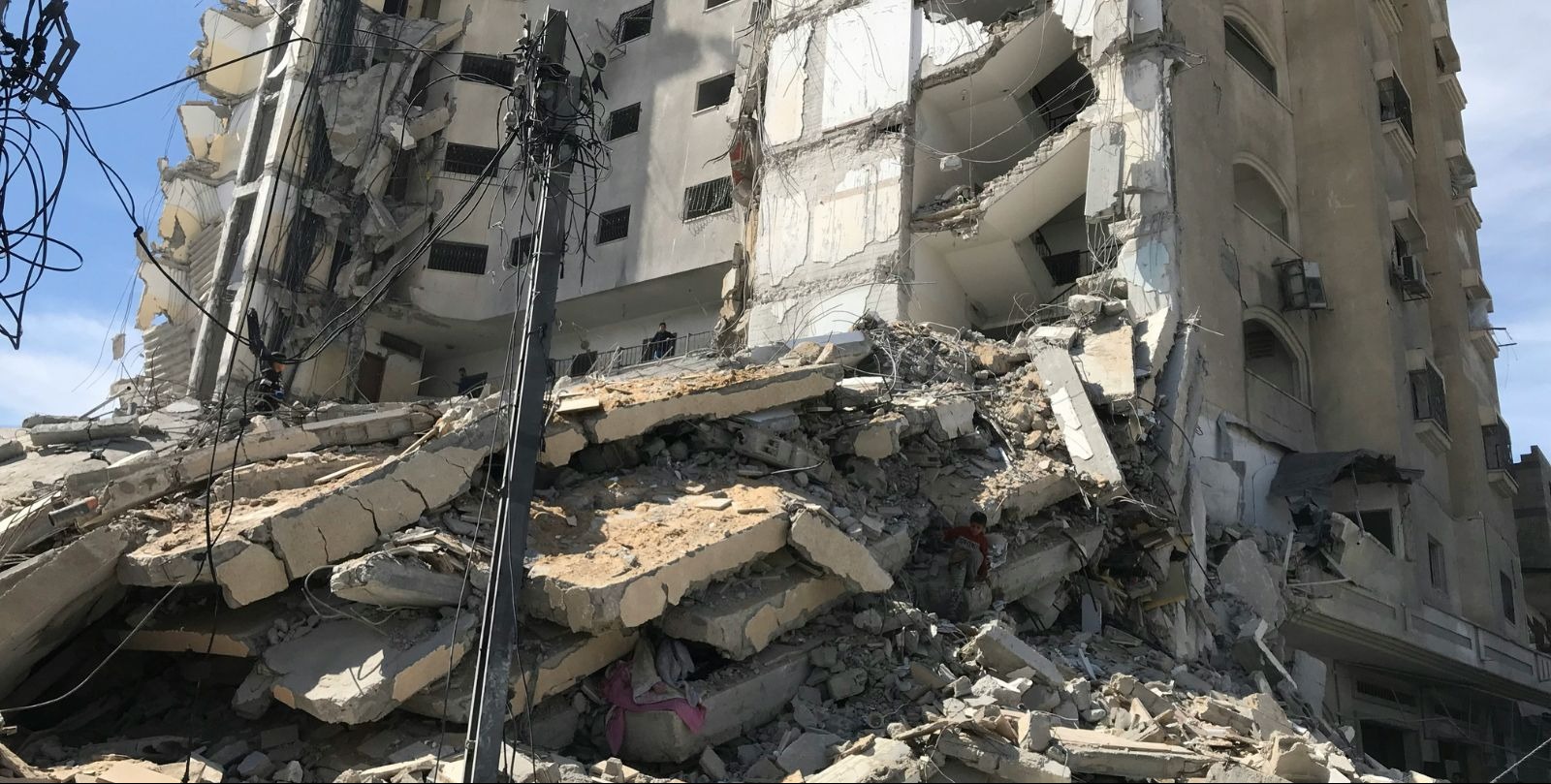 VIDEO | Palestinians try to winterproof shelters of rubble and blankets, unsure how they will survive