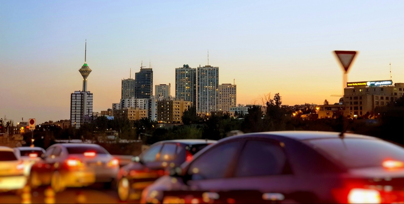 El canciller iraní se reúne con Putin tras colapso de las negociaciones en Pakistán