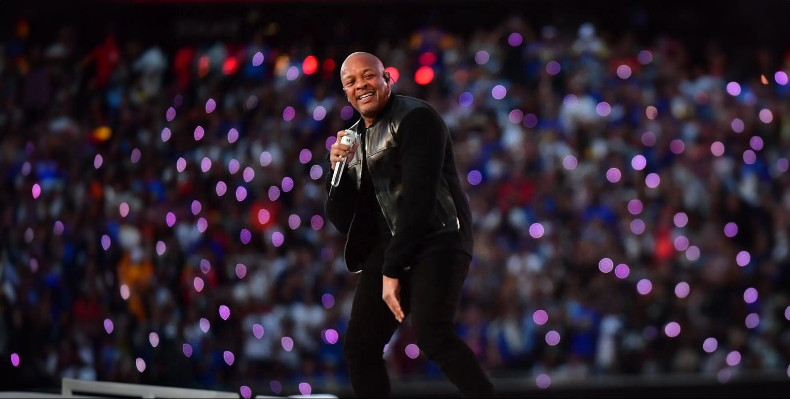 VIDEO | Snoop Dogg, Dr. Dre, Monica and more perform at TDE Christmas Concert