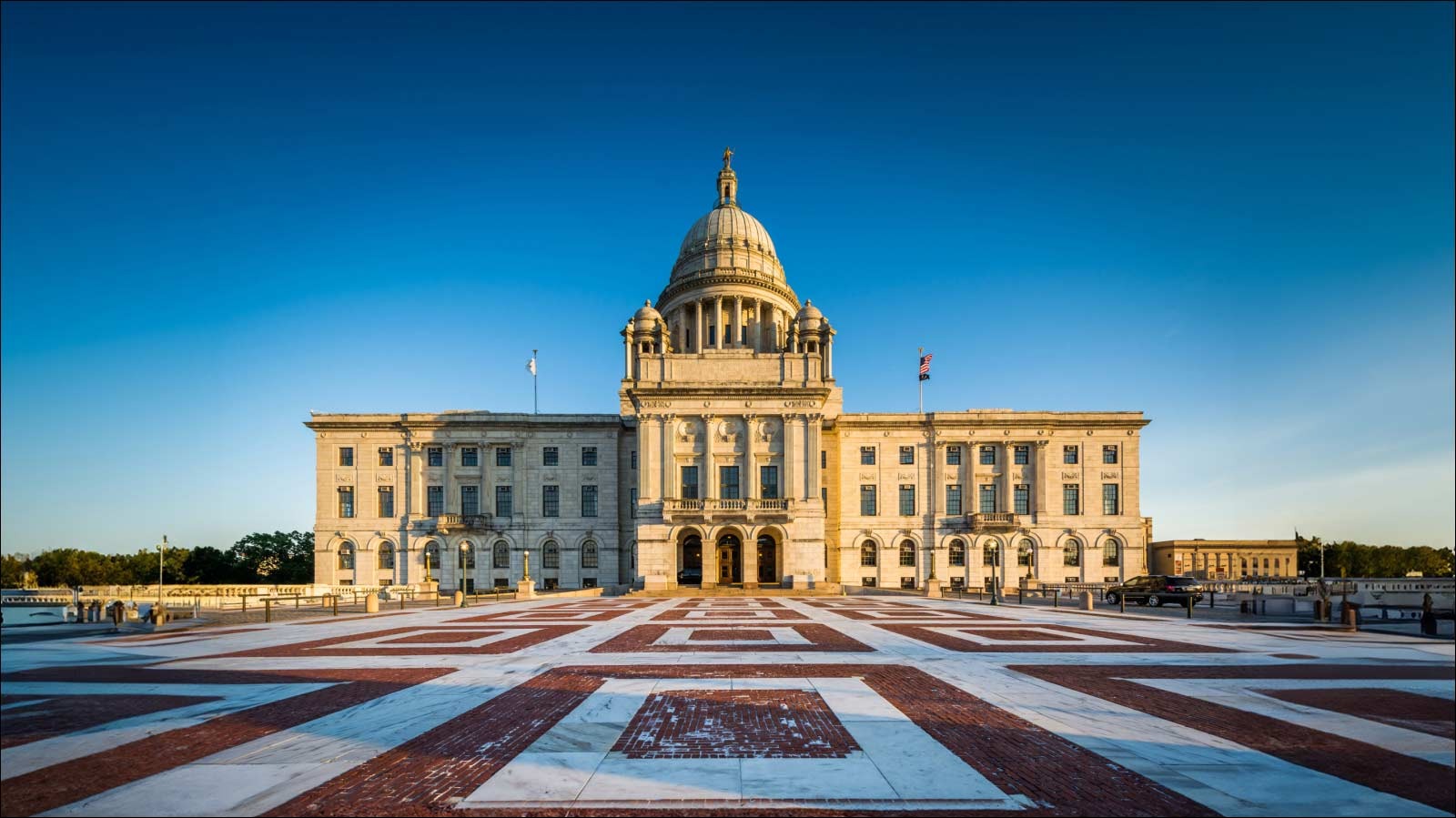 In-Person and Online Registration Deadlines in Rhode Island