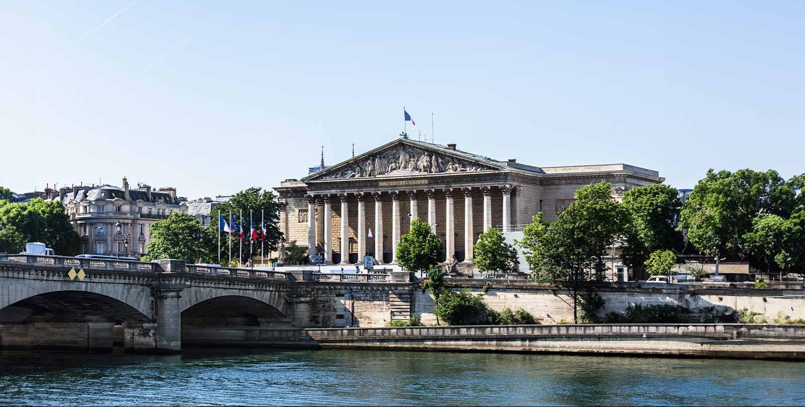 Macron to unveil French voluntary military service