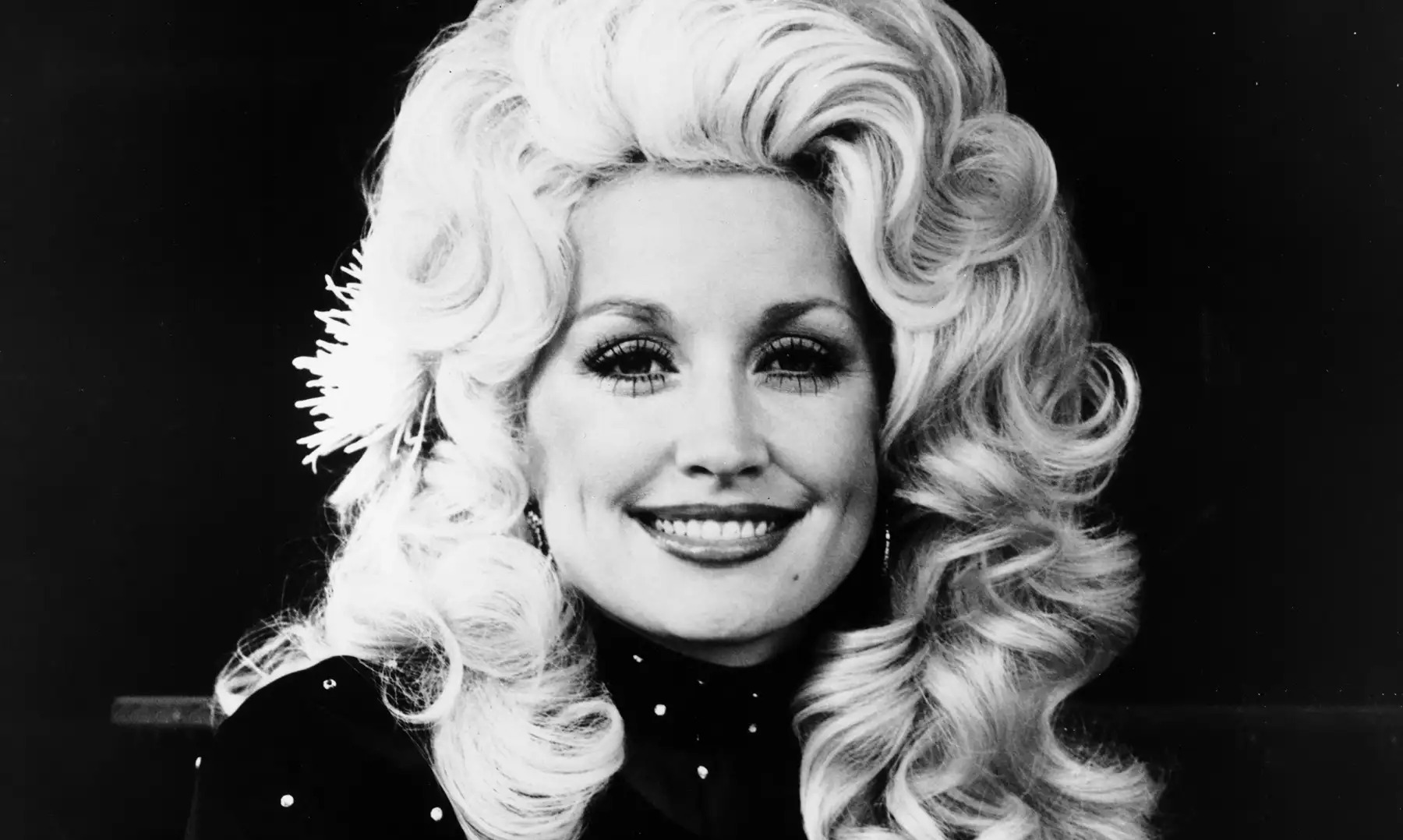 Dolly Parton, Hardscrabble Storyteller Turned Global Entertainer, Dead at 80